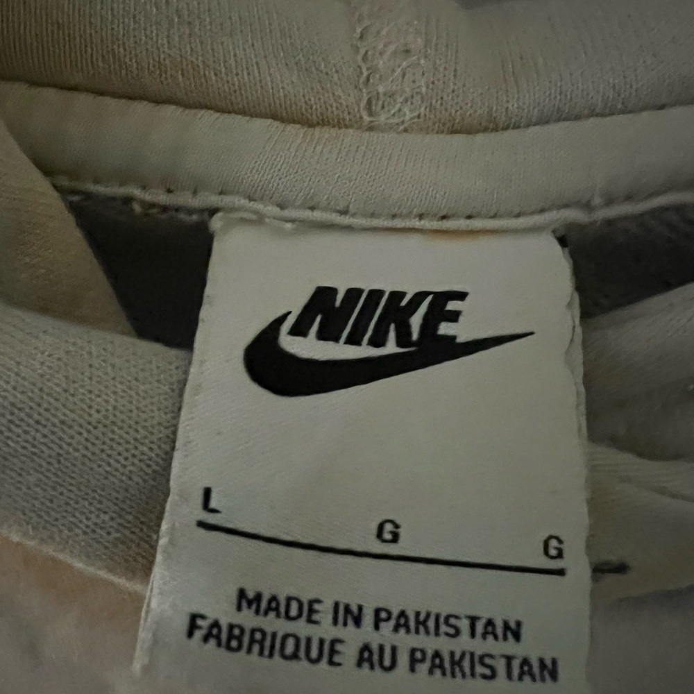 Nike Men's Size Large Tie-Dye Hooded Sweatshirt in Cream, Yellow and Gray - Picture 3 of 8